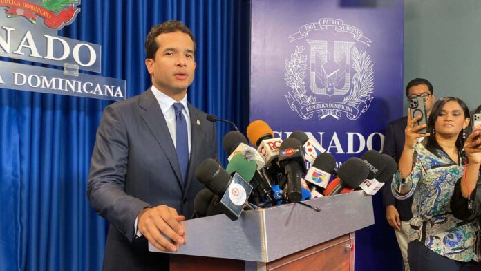 Omar Fernández reintroduce proyecto que elimina pago de anticipos por mipymes y otros 10 proyectos